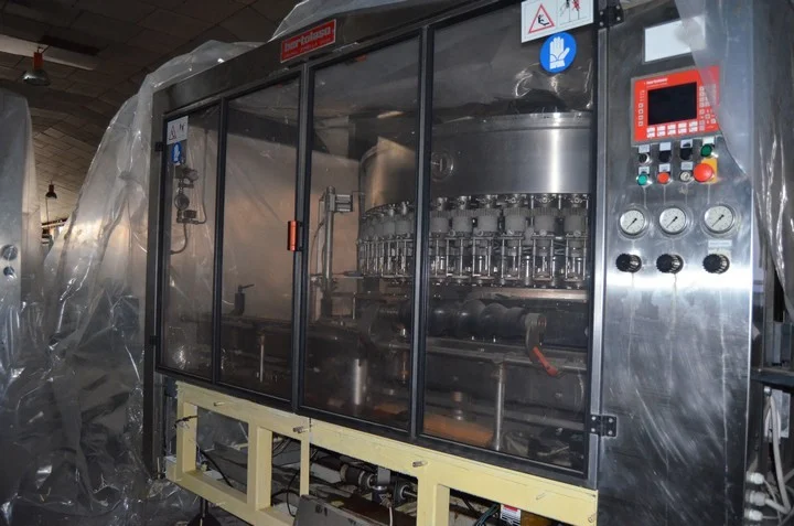 Glass bottling line for still wine