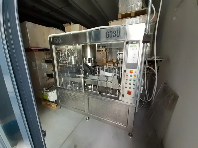 Etichettatrice capsulatrice GAI 6030